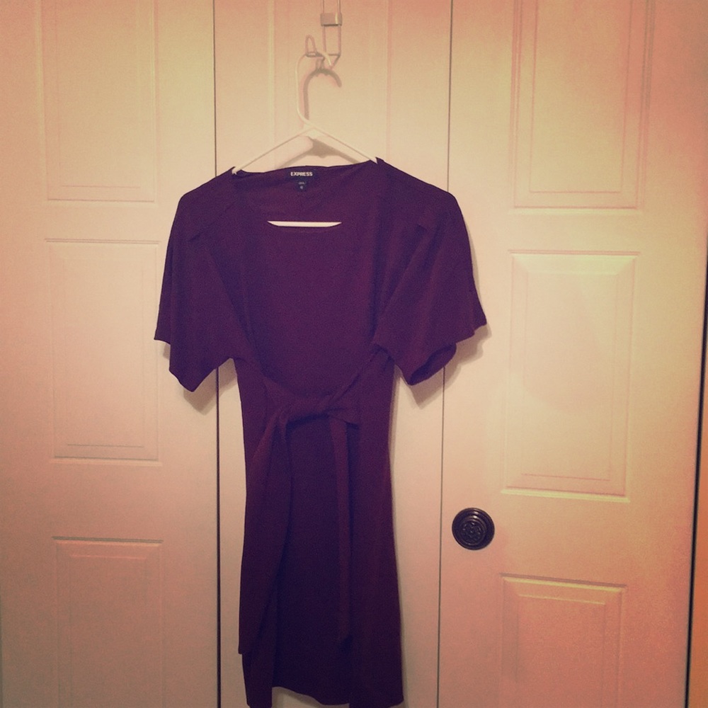 Maroon dress with tie at waist